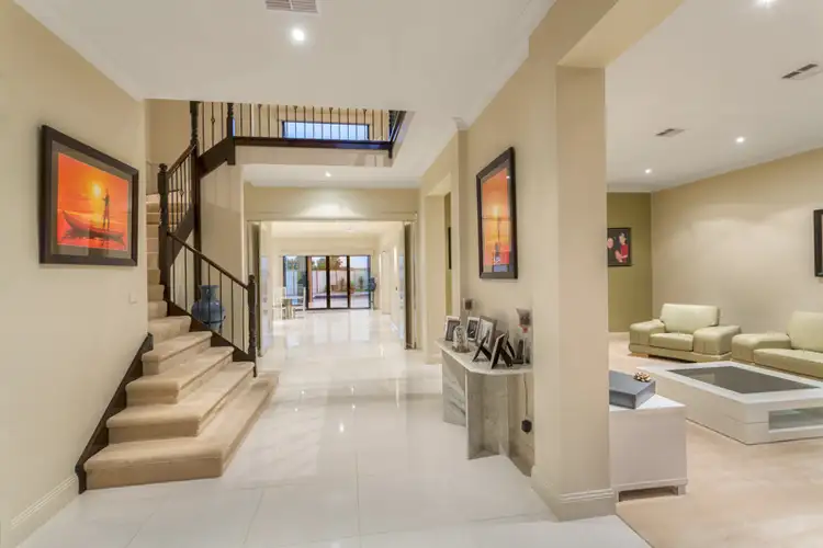 Second view of Homely house listing, 8 Hanson Court, Taylors Lakes VIC 3038