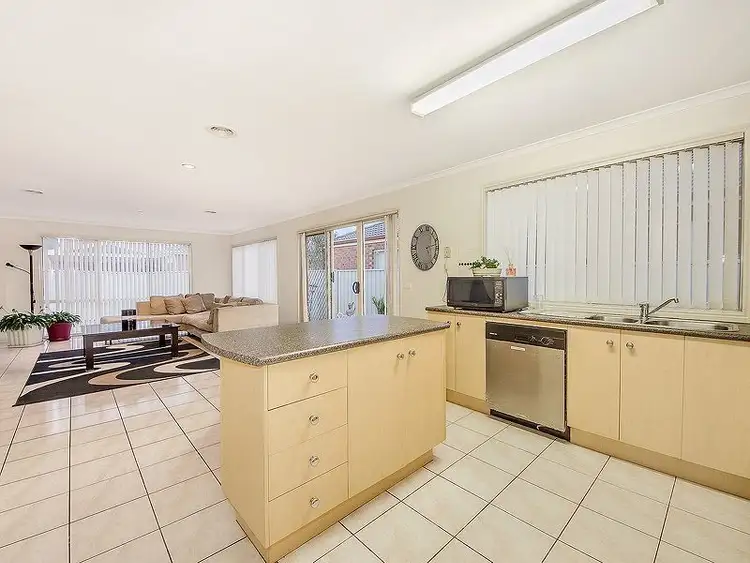 Fifth view of Homely house listing, 7 Innes Place, Caroline Springs VIC 3023