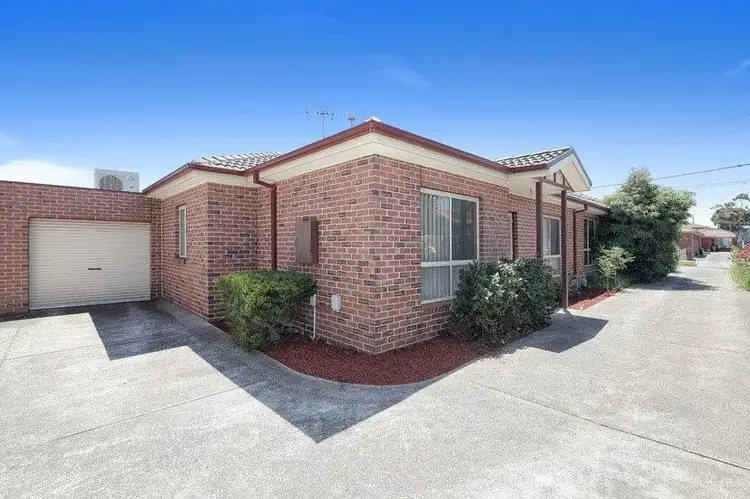 2/23 Waratah Avenue, Tullamarine VIC 3043