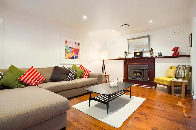 Second view of Homely house listing, 7 Nundah Drive, Eltham VIC 3095