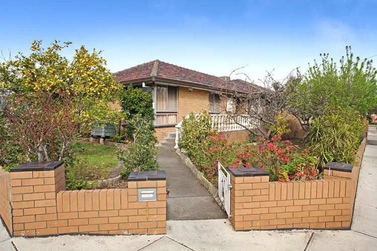 1 Maldon Court, Sunshine North VIC 3020