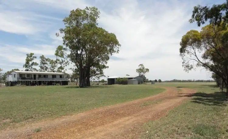 96 Sandalwood Ave, Dalby QLD 4405