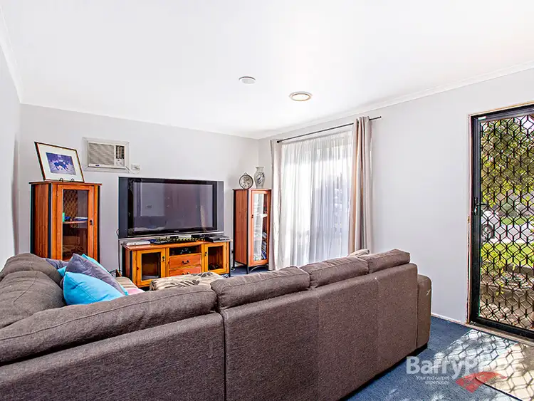 Second view of Homely house listing, 7 Gildan Court, Hoppers Crossing VIC 3029