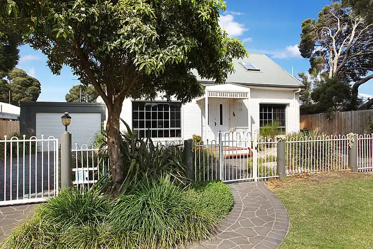 27 Saratoga Avenue, Barwon Heads VIC 3227