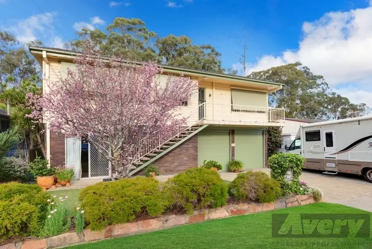 18 Jamboree Close, Fennell Bay NSW 2283