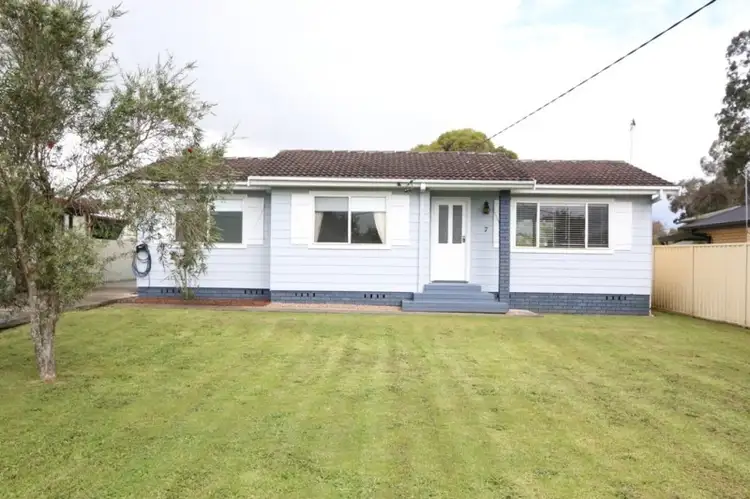 7 Price Street, Greta NSW 2334