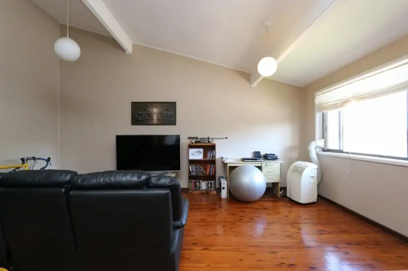 Main view of Homely unit listing, 10/10 Saxton Street, Kurri Kurri NSW 2327