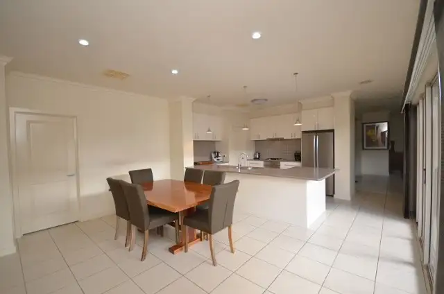 Fifth view of Homely house listing, 8 Antrim Court, Moama NSW 2731
