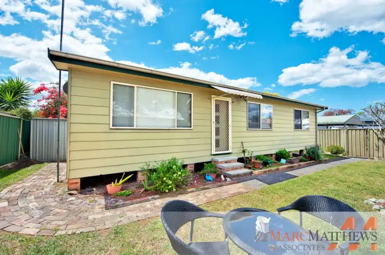 2/39 Moana Street, Woy Woy NSW 2256