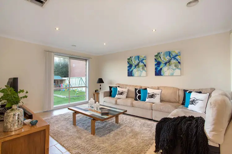 Third view of Homely house listing, 2 Glenview Court, Hillside VIC 3037