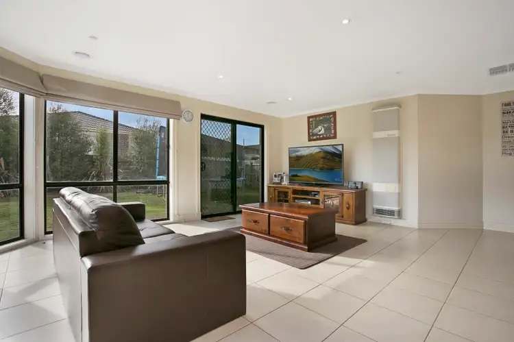 Fifth view of Homely house listing, 8 McLeod Court, Wallan VIC 3756
