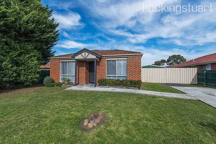 16 Greenmantle Close, Cranbourne West VIC 3977