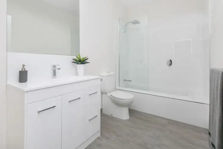 Sixth view of Homely townhouse listing, 2/90 Raglan Street, Preston VIC 3072