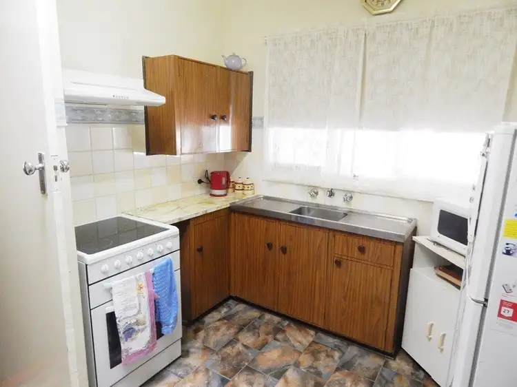 Fourth view of Homely house listing, 5 Burns Street, Cloverdale WA 6105