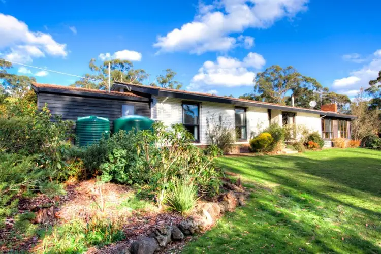 8 Janson Road, Brown Hill VIC 3350