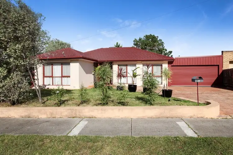 Second view of Homely house listing, 3 Bladen Place, Gladstone Park VIC 3043