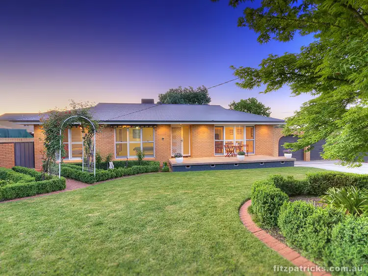 33 Norfolk Avenue, Lake Albert NSW 2650
