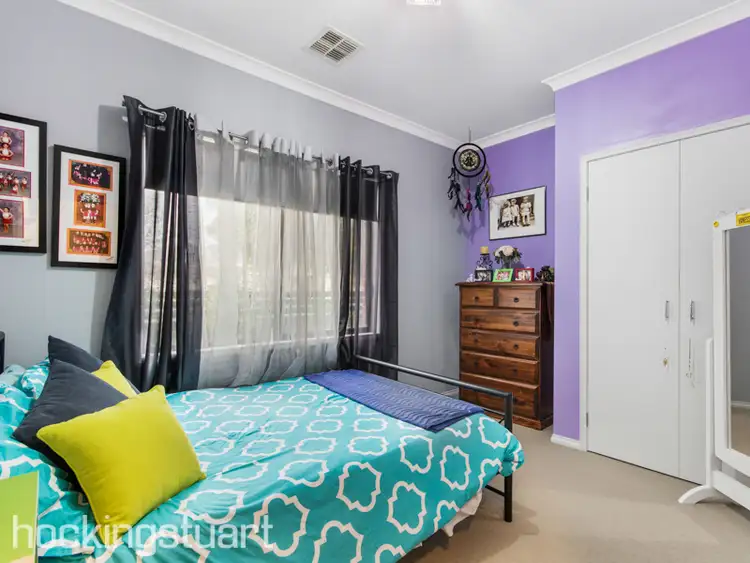 Sixth view of Homely house listing, 18 Cheltenham Close, Craigieburn VIC 3064