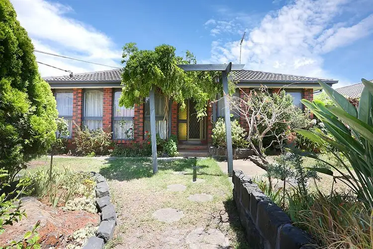 7 Joules Court, Deer Park VIC 3023