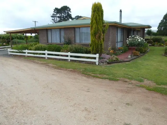 ** Racecourse Road, Winnaleah TAS 7265