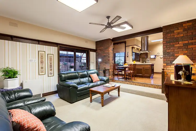 Fourth view of Homely house listing, 1 Aroona Court, Aberfeldie VIC 3040