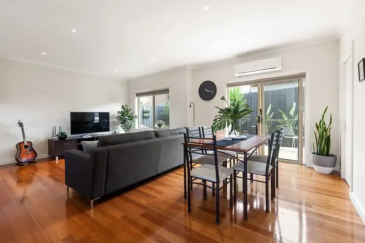 Fourth view of Homely townhouse listing, 2/175 Henry Street, Greensborough VIC 3088