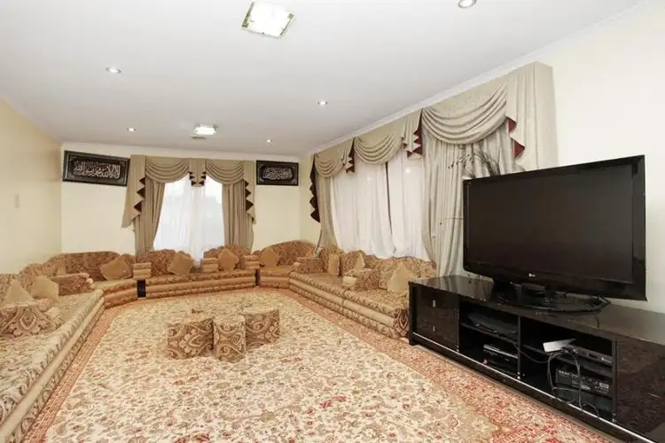 Second view of Homely house listing, 3 Ford Court, Truganina VIC 3029