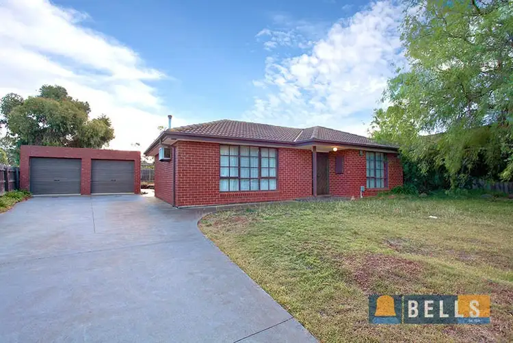6 Dunvegan Drive, Kurunjang VIC 3337