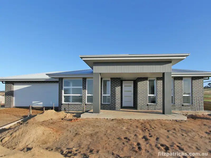 Main view of Homely house listing, 11 Hollows Crescent, Lloyd NSW 2650