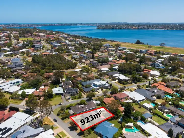 Fifth view of Homely house listing, 7 Calpin Crescent, Attadale WA 6156