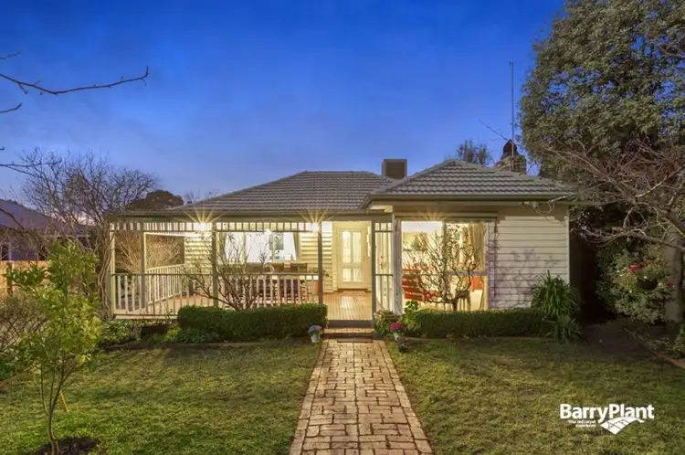 27 Crellin Crescent, Watsonia VIC 3087