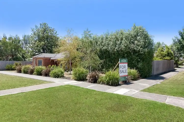 8 Oak Street, Whittlesea VIC 3757