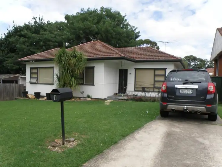 1 Bruce Avenue, Panania NSW 2213