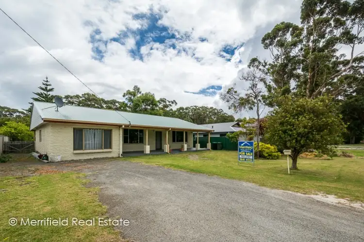 9 Maitland Avenue, Little Grove WA 6330