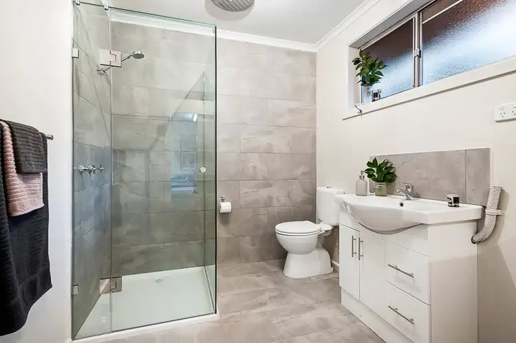 Fifth view of Homely unit listing, 5/1104 Main Road, Eltham VIC 3095