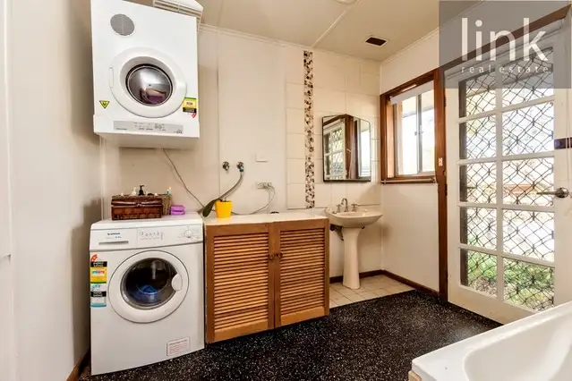 Sixth view of Homely unit listing, 1&2/162 Bilba Street, East Albury NSW 2640