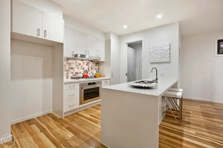Sixth view of Homely unit listing, 2/15 Greenwood Street, Briar Hill VIC 3088