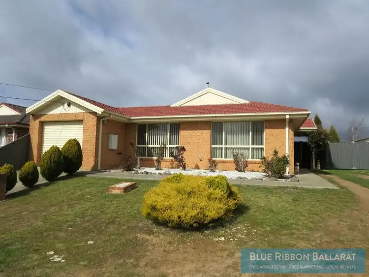 Main view of Homely house listing, 5 Ealing Avenue, Wendouree VIC 3355