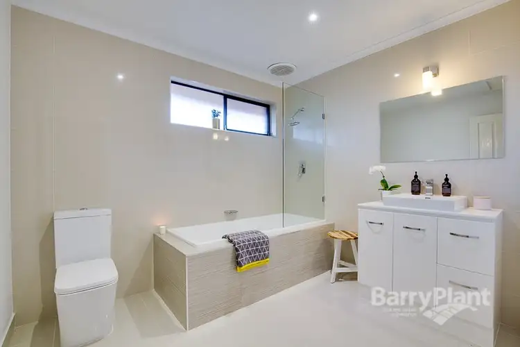 Sixth view of Homely house listing, 7 Wakatipu Court, Taylors Lakes VIC 3038