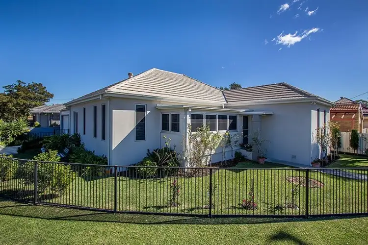 110 Broadmeadow Road, Broadmeadow NSW 2292