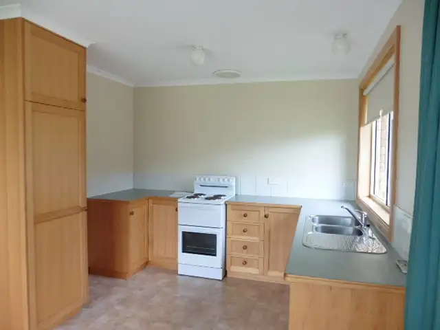 Sixth view of Homely house listing, 2/19 Coplestone Street, Scottsdale TAS 7260