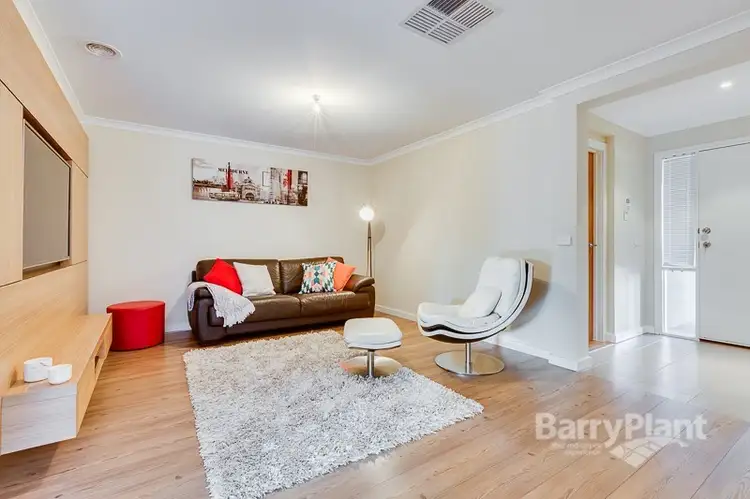 Second view of Homely house listing, 7 Fairview Court, Hillside VIC 3037