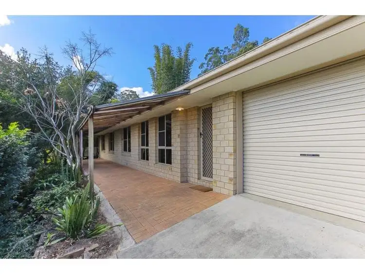 16 Muirfield Crescent, Nambour QLD 4560