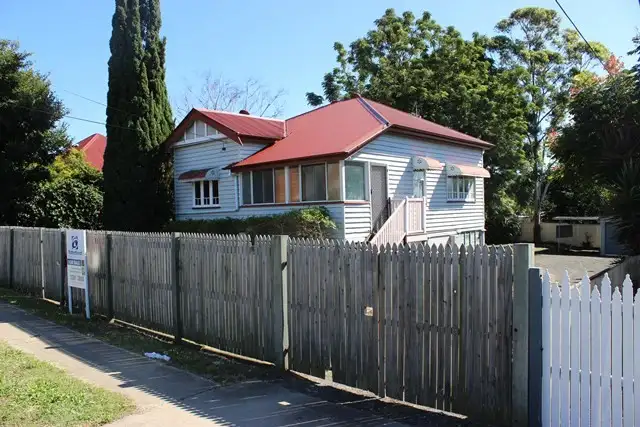 142 Blackstone Road, Silkstone QLD 4304