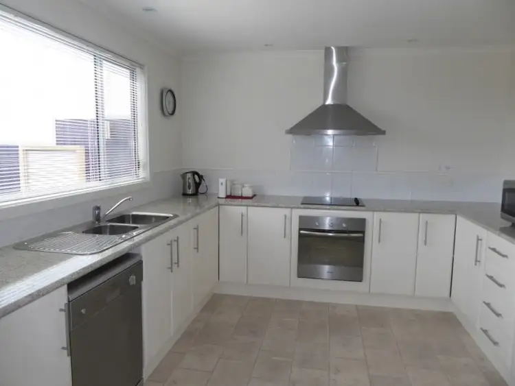 Fourth view of Homely villa listing, 2/39 Henry Street, Bridport TAS 7262