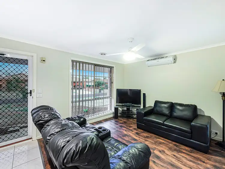 Second view of Homely house listing, 32 Karinya Close, Werribee VIC 3030