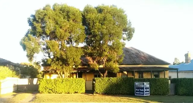16-18 King St, East Maitland NSW 2323