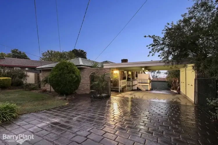 15 Rolloway Rise, Chirnside Park VIC 3116