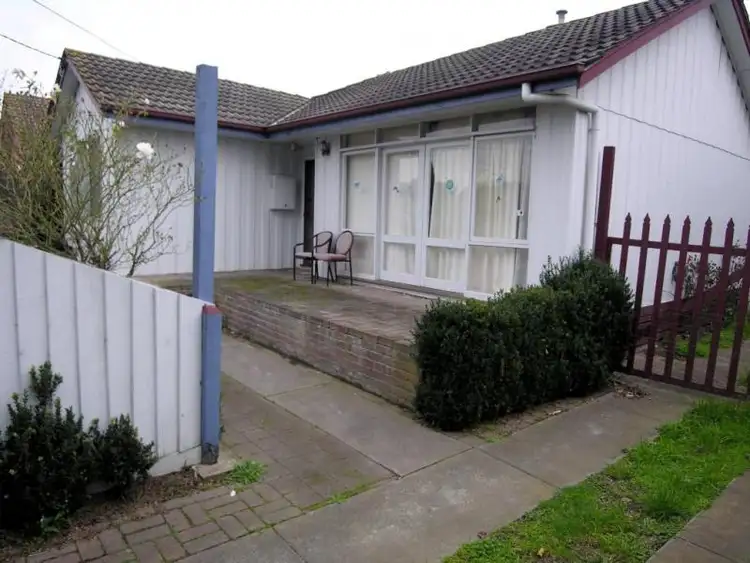 Second view of Homely house listing, 21 Alexandra Avenue, Sale VIC 3850