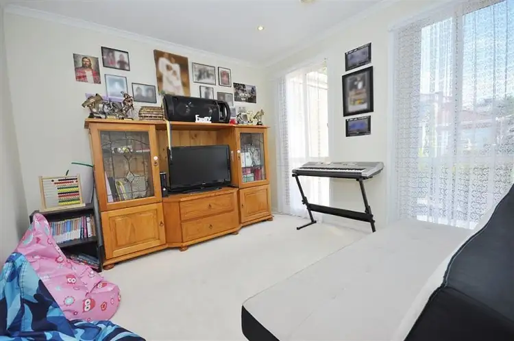 Sixth view of Homely house listing, 10 Mackellar Drive, Roxburgh Park VIC 3064